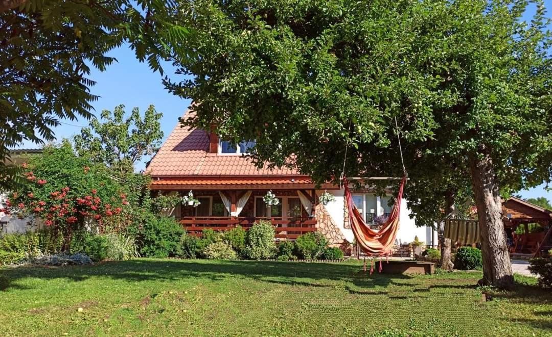 Rodzinny Zakatek "U Gluszkow" Bieszczady Myczkowce Exteriér fotografie